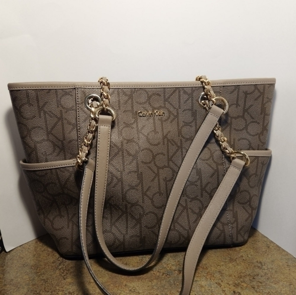 CK Calvin‎ Klein Chain Tote Shoulder Bag Brown Tan Intials Side Slides Oversized